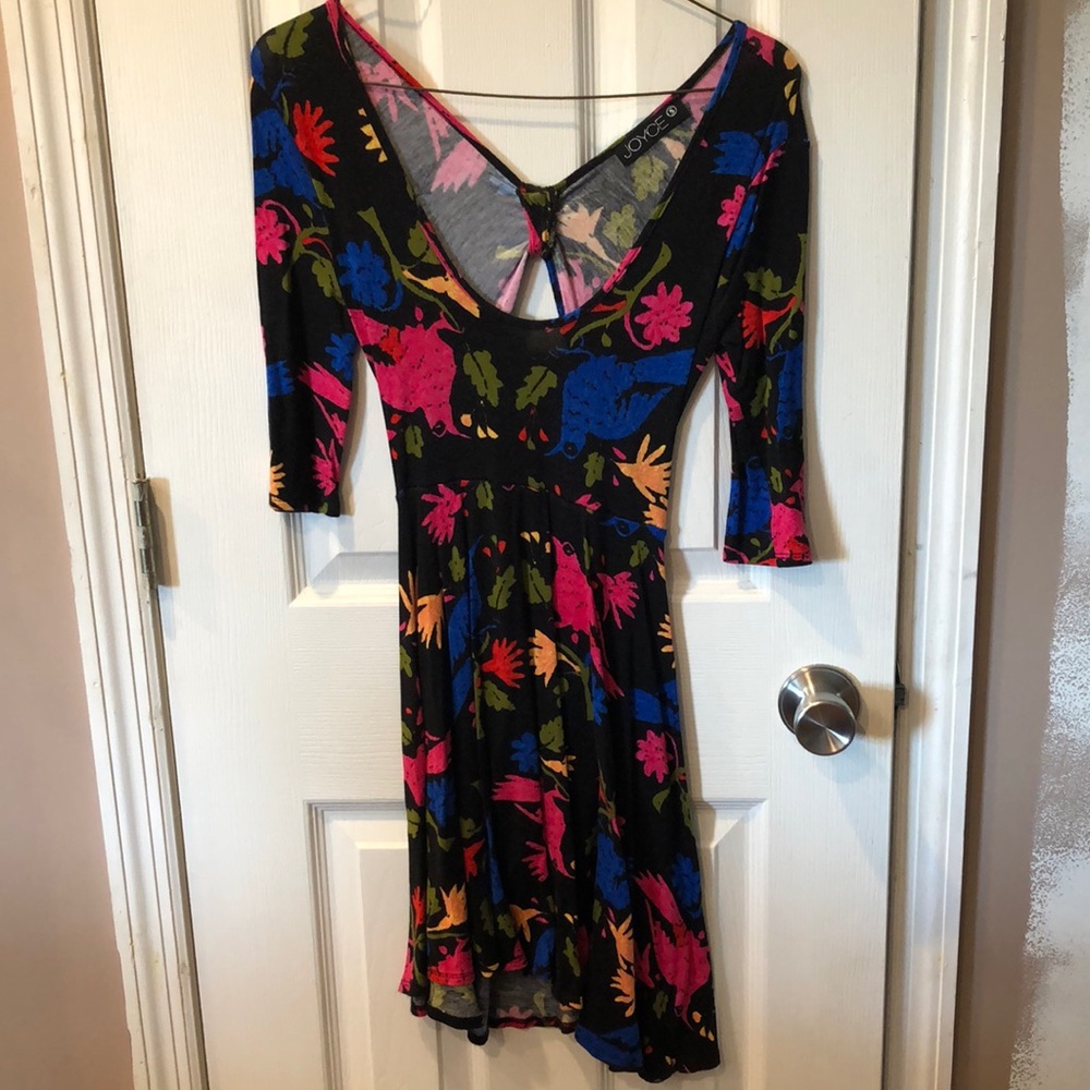Floral Dress w/ cutout back